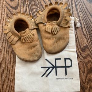 Freshly Picked moccasins size 4